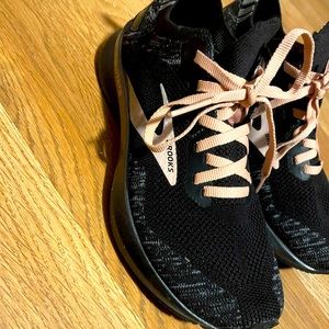 Brooks levitate 4 running shoes